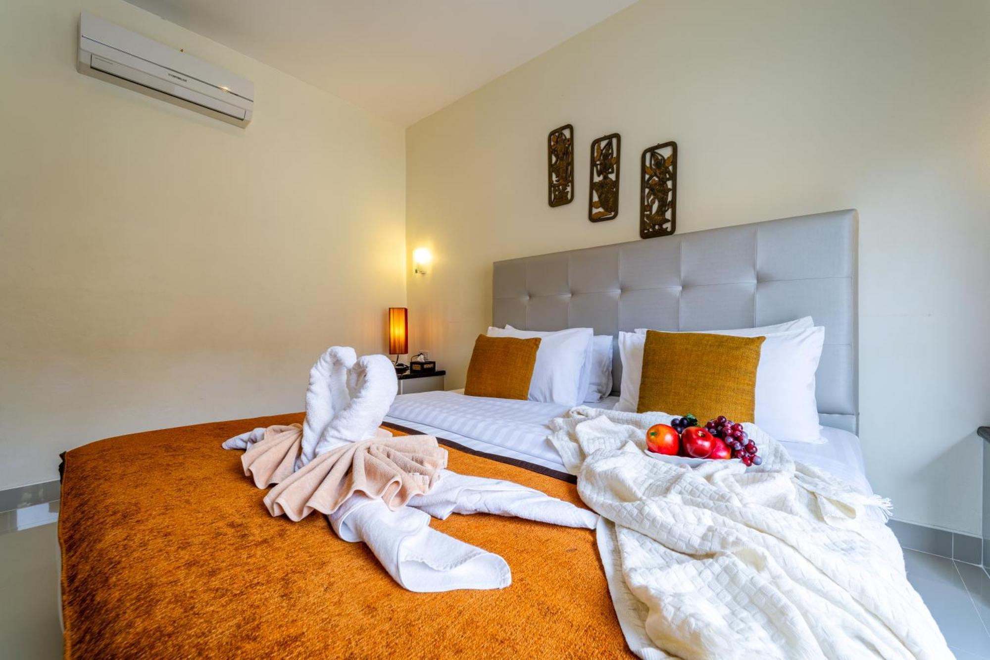 Siam Court Hotel And Resort Bang Sare Exteriör bild