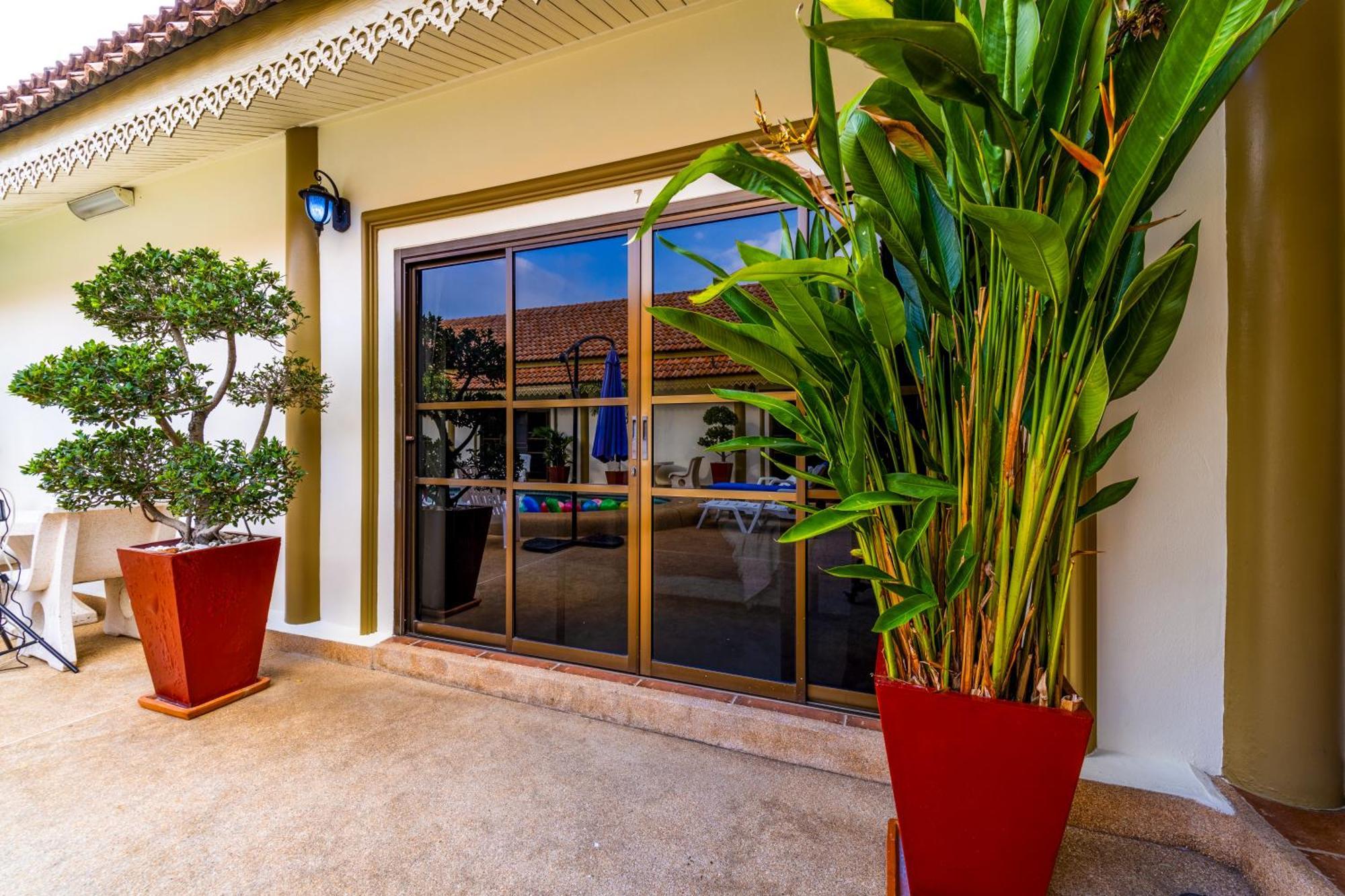 Siam Court Hotel And Resort Bang Sare Exteriör bild