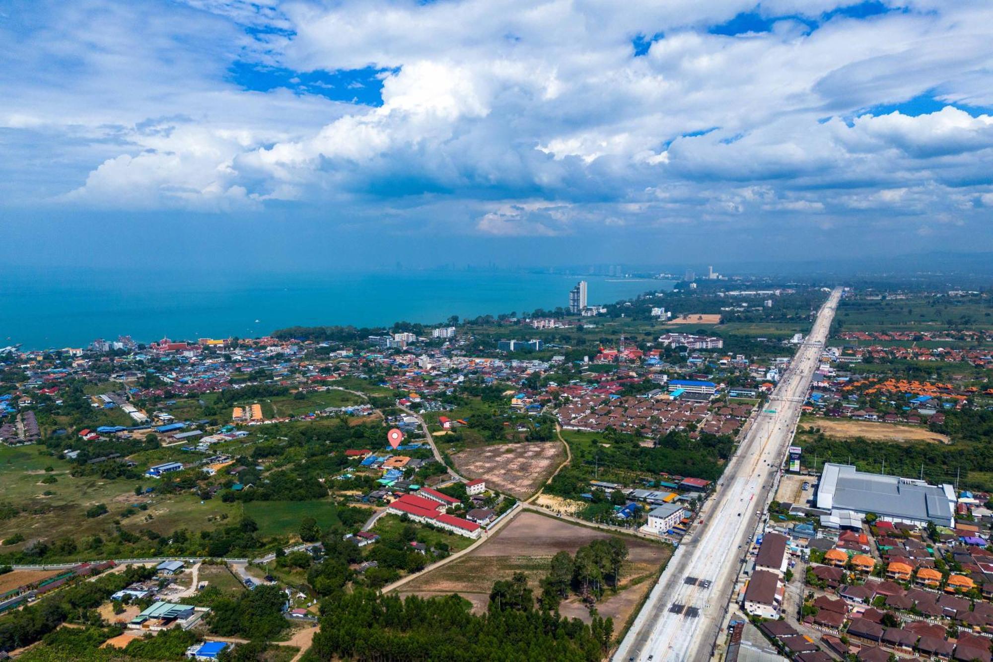 Siam Court Hotel And Resort Bang Sare Exteriör bild